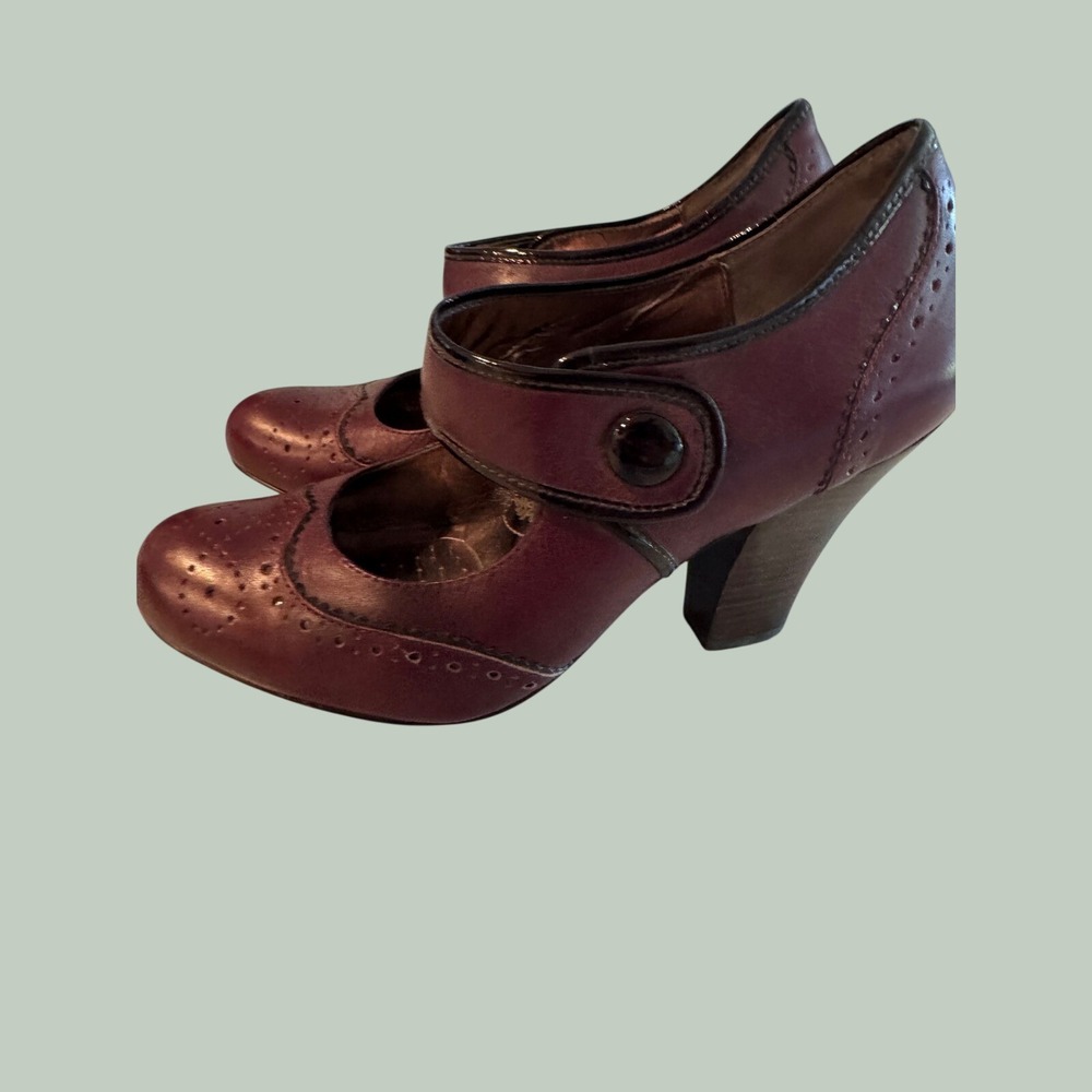 Sofft Sherry Burgundy Leather Mary Jane Wingtip Heels 7